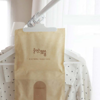 Поглотитель влаги для дома Hanger 200g от компании "Кореал - Настоящая Корея" являющейся официальным дистрибьютором в России  Поглотитель влаги для дома Hanger 200g от компании "Кореал - Настоящая Корея"