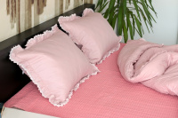 Комплект постельного белья GOCHU Verdi set K розовый от компании "Кореал - Настоящая Корея" являющейся официальным дистрибьютором в России  Комплект постельного белья GOCHU Verdi set K розовый